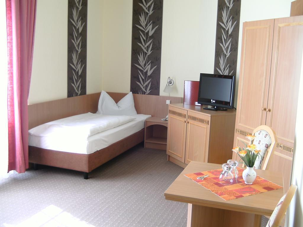 Mucha Ohg Hotel Sembziner Hof Klink Δωμάτιο φωτογραφία