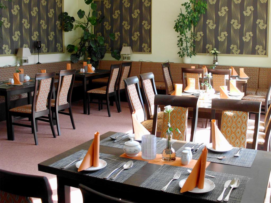 Mucha Ohg Hotel Sembziner Hof Klink Εξωτερικό φωτογραφία