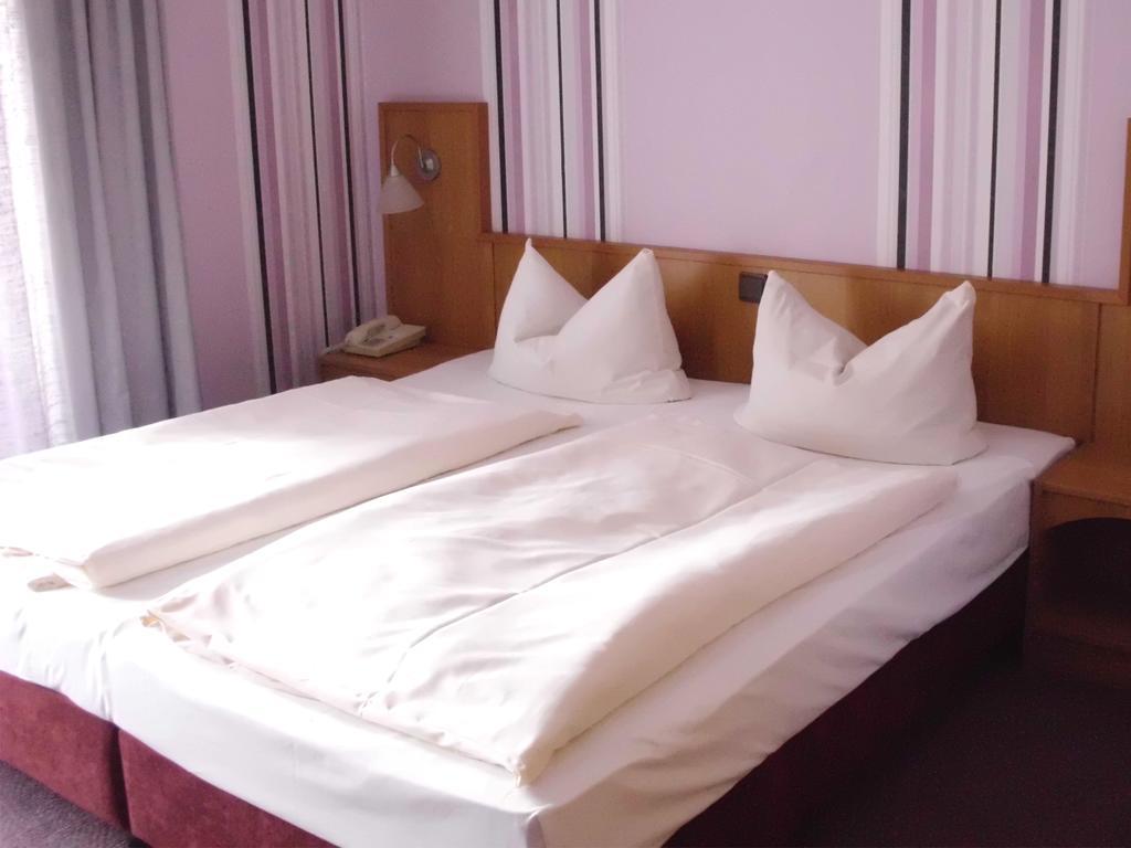 Mucha Ohg Hotel Sembziner Hof Klink Δωμάτιο φωτογραφία