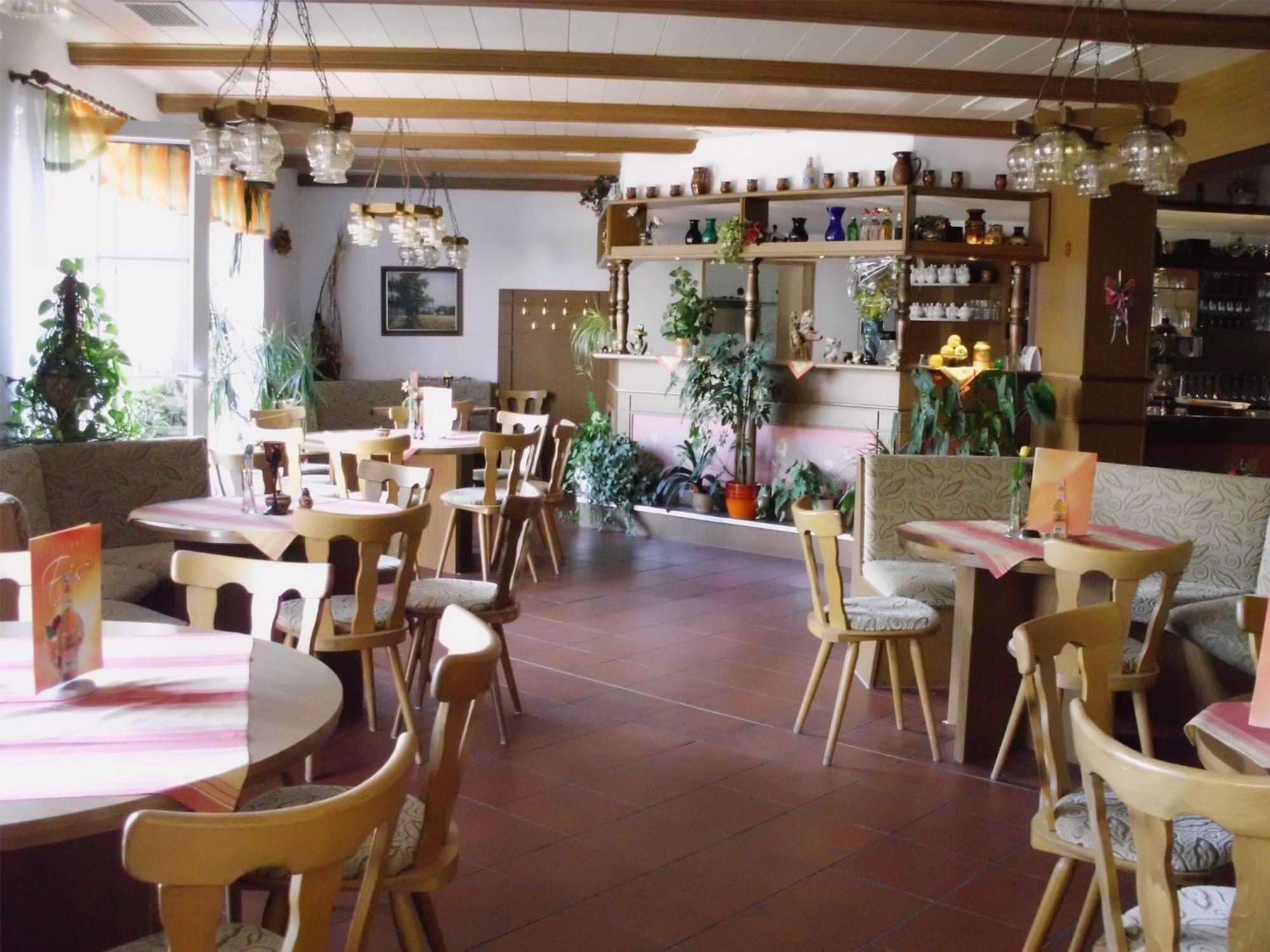 Mucha Ohg Hotel Sembziner Hof Klink Εξωτερικό φωτογραφία