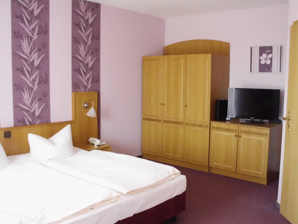 Mucha Ohg Hotel Sembziner Hof Klink Δωμάτιο φωτογραφία