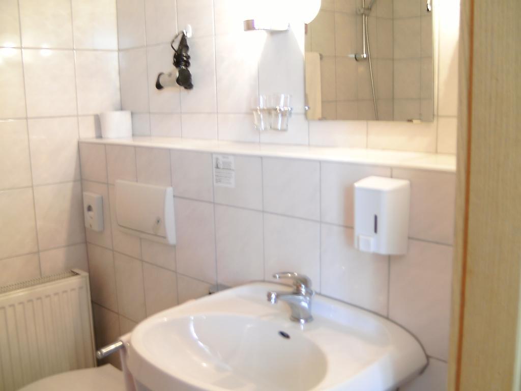 Mucha Ohg Hotel Sembziner Hof Klink Εξωτερικό φωτογραφία